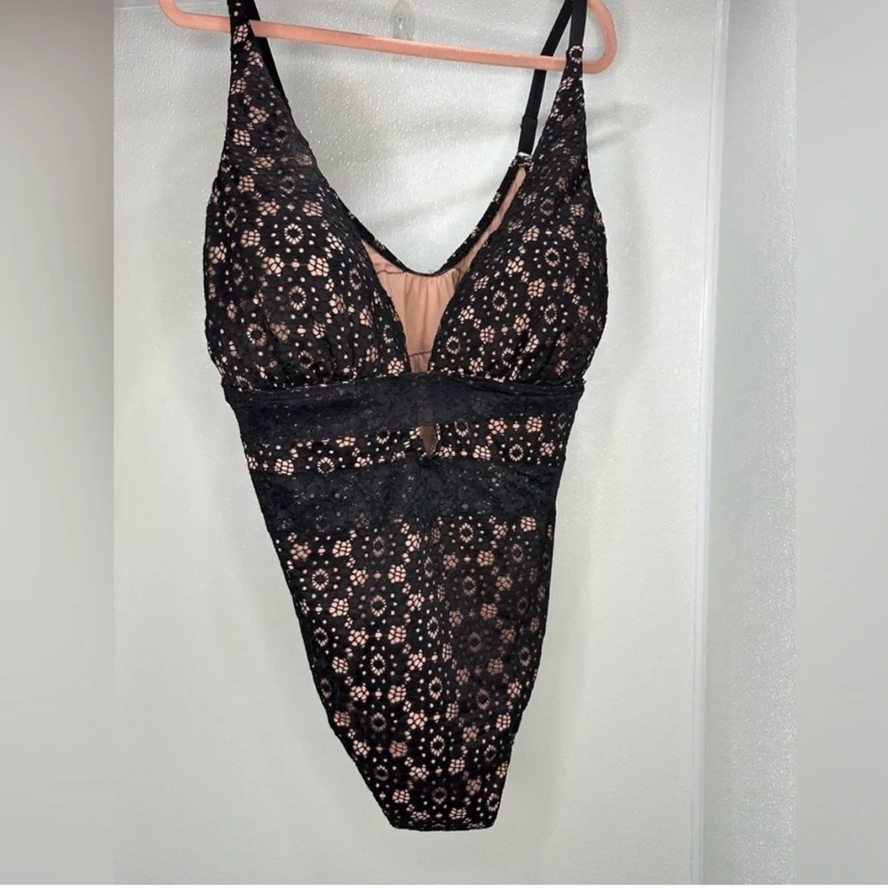 Swimsuits For All Black and White Patterned One-Piece - Picture 2 of 6